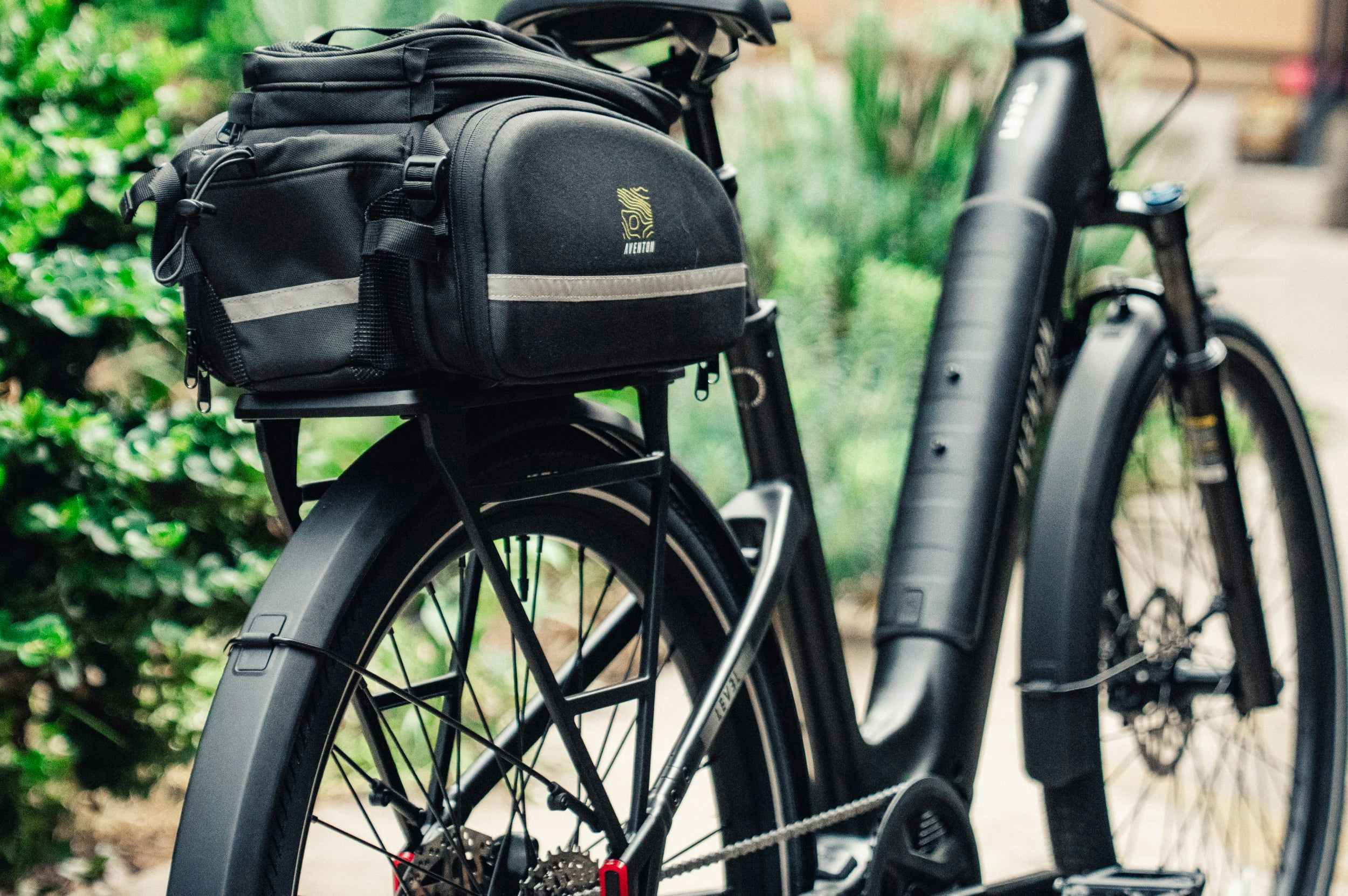 Aventon Level 4 ADV - Lifestyle 1