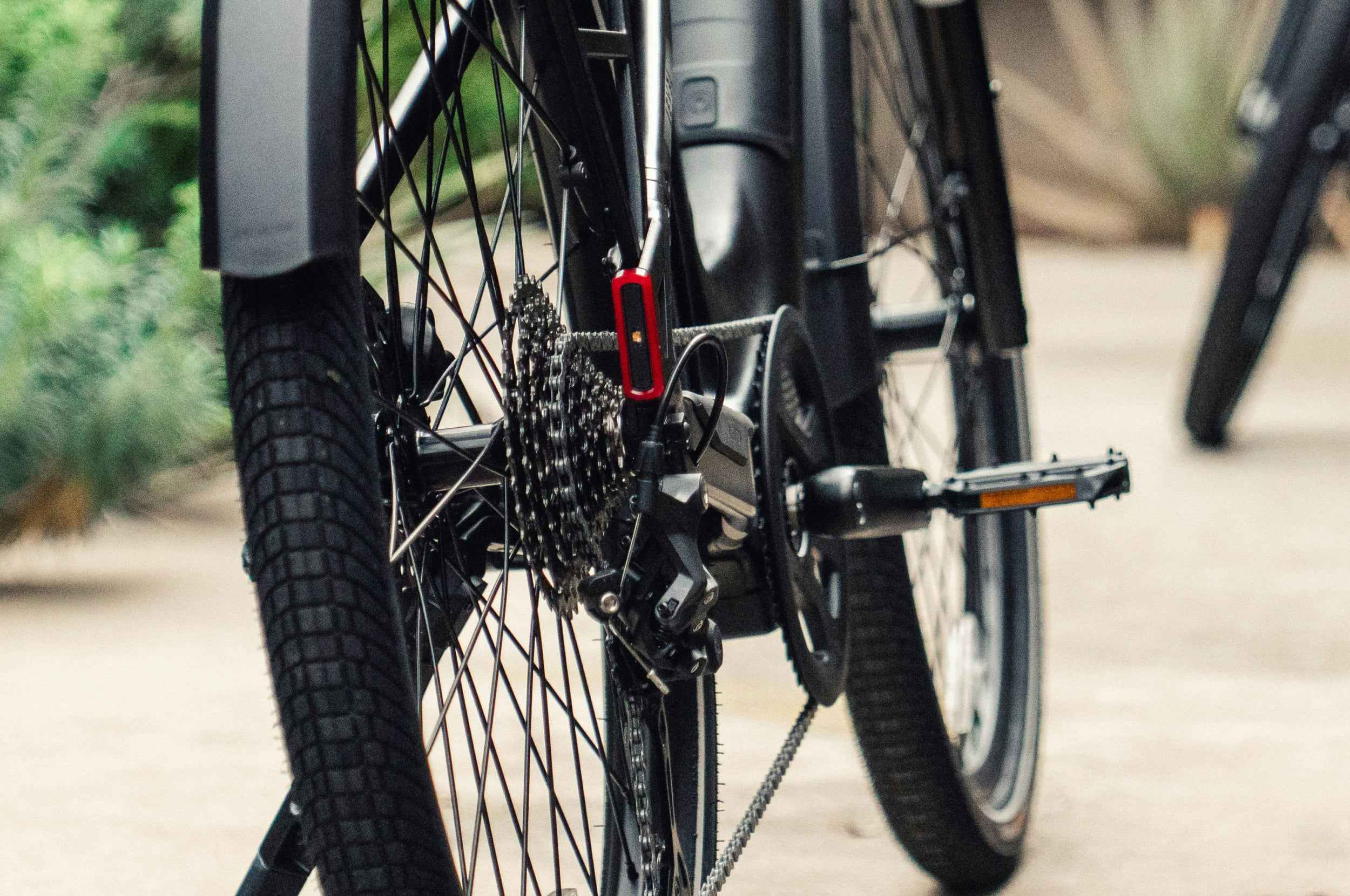 Aventon Level 4 ADV - Lifestyle 2