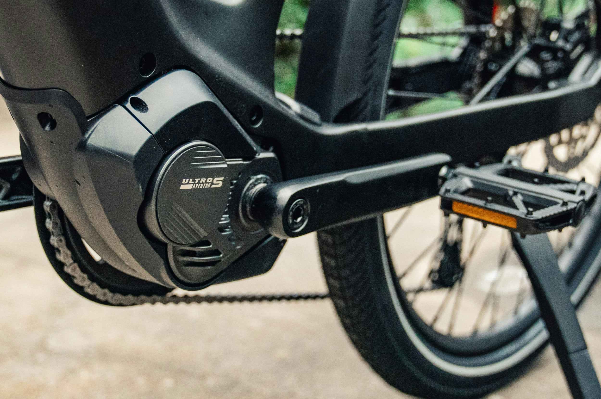 Aventon Level 4 ADV - Lifestyle 6